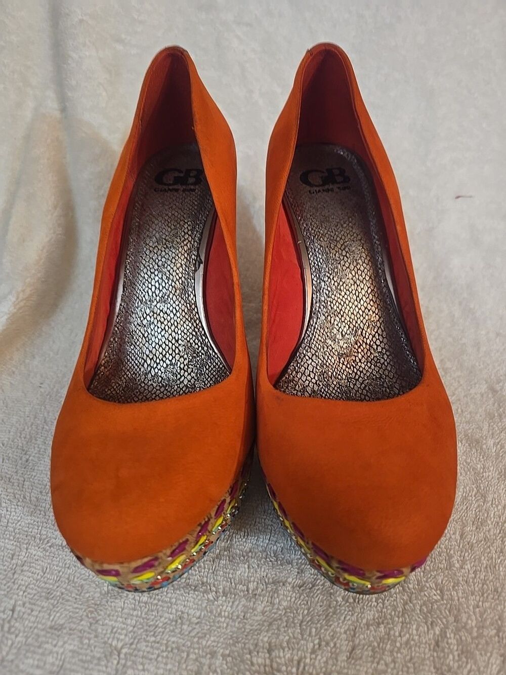 Gianni Bini Orange wedges size 10M, Stickers Still Intact